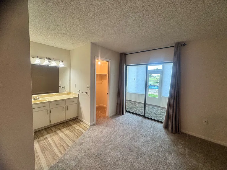 3607 Edgewater Dr — Photo 10