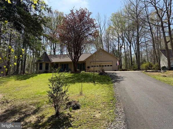 7370 Washington Dr, King George, VA 22485