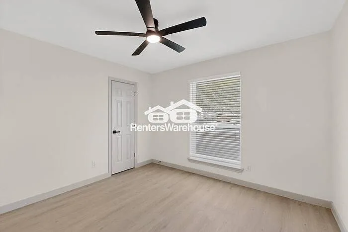 710 Worcester Ln — Photo 34