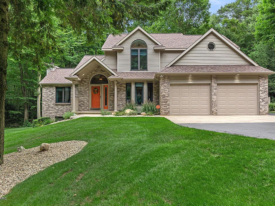 1st image of 4102 White Pine Dr