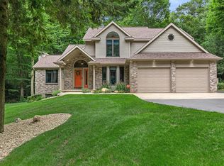 4102 White Pine Dr, Dorr, MI 49323