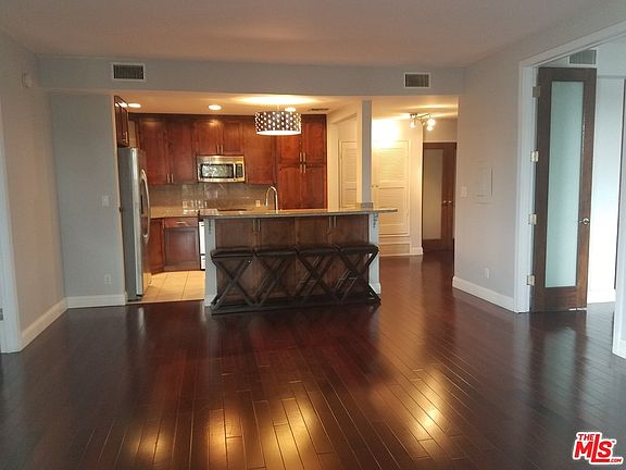 5th image of 104 S Hayworth Ave APT 307