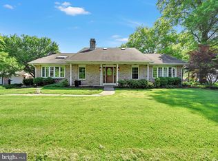 1155 Highland Dr, Mechanicsburg, PA 17055