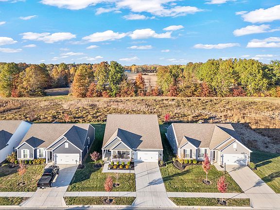 2nd image of 231 Woodland Sky Dr