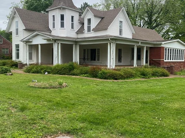 106 N Cedar St, Gleason, TN 38229