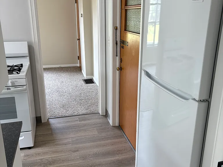 425 Lyon St NE #1 — Photo 12