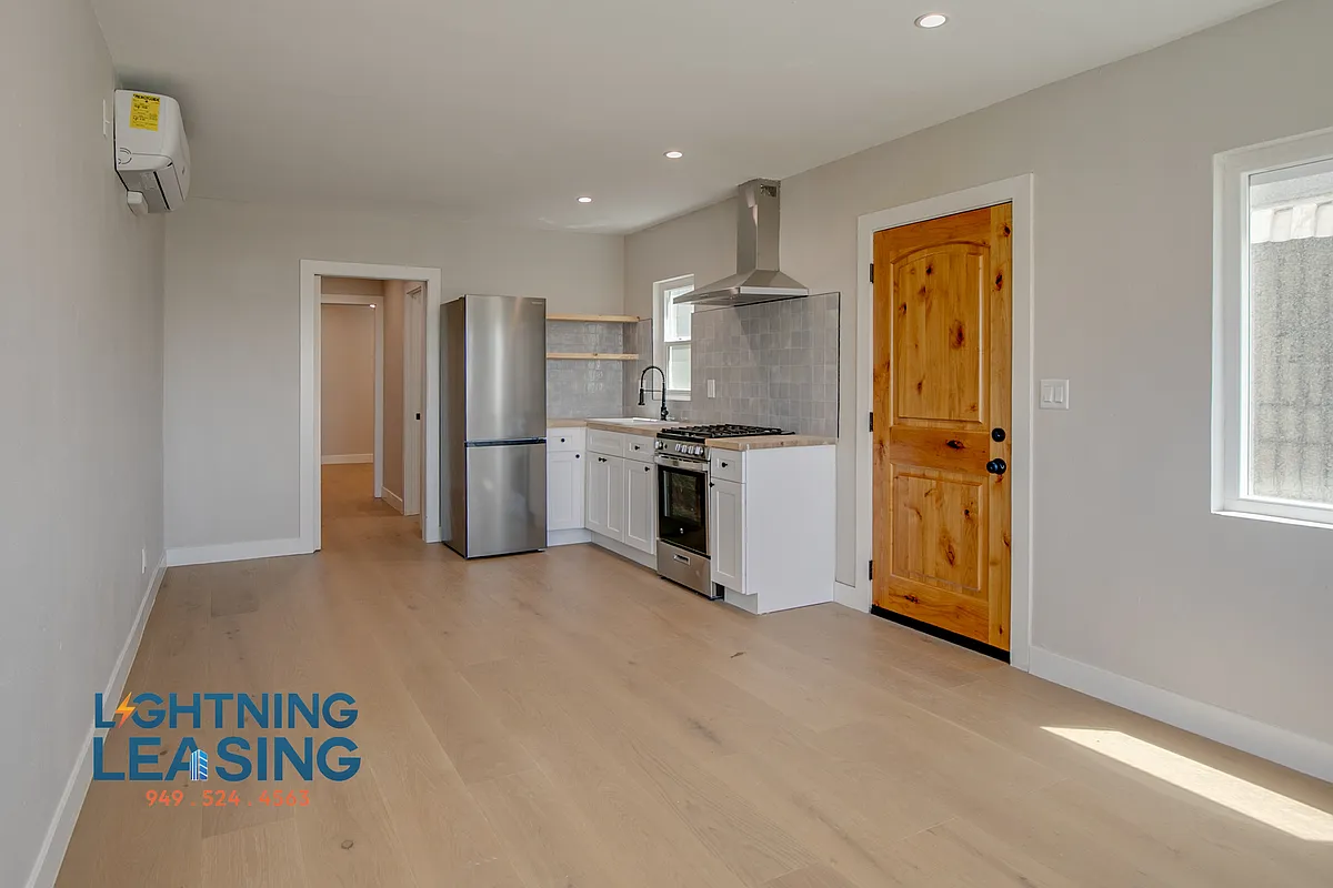 Building Photo - 5339 E Ocean Blvd #B