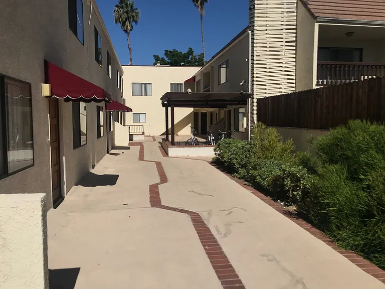 DEL MAR — Photo 9