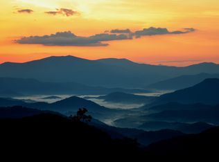 459 Lookout Dr, Mars Hill, NC 28754