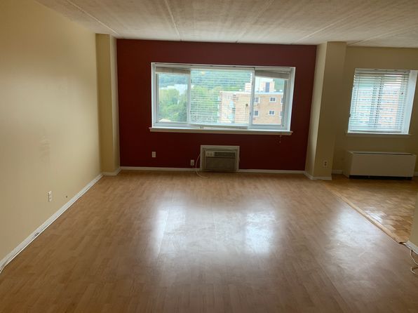 410 Benedict Ave APT 5J