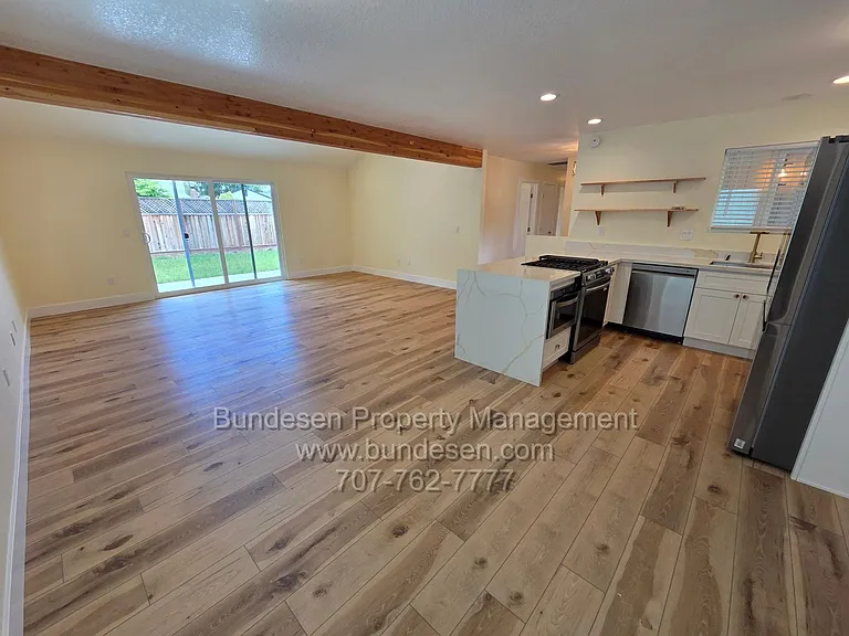 8023 Washington Ave — Photo 6