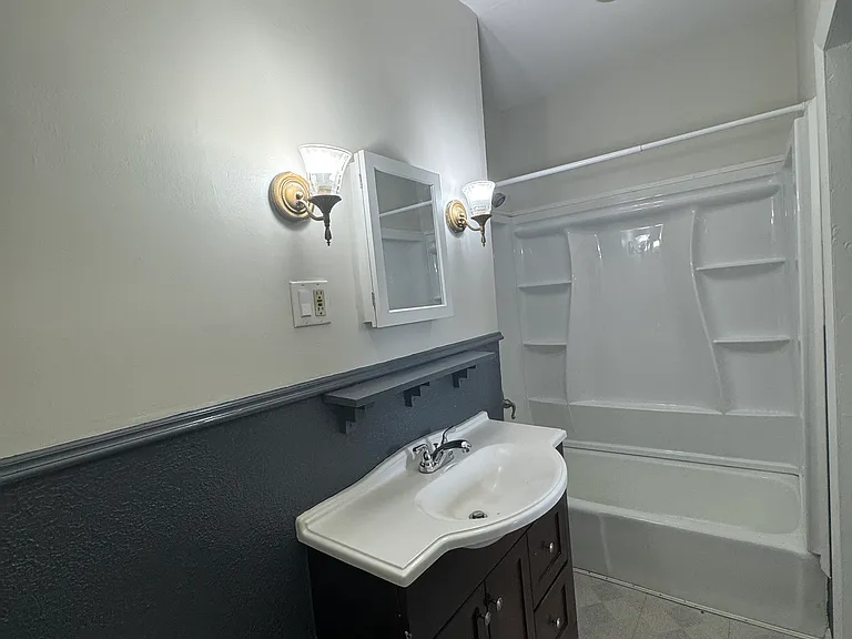 37 Lenox Pl #2N — Photo 3