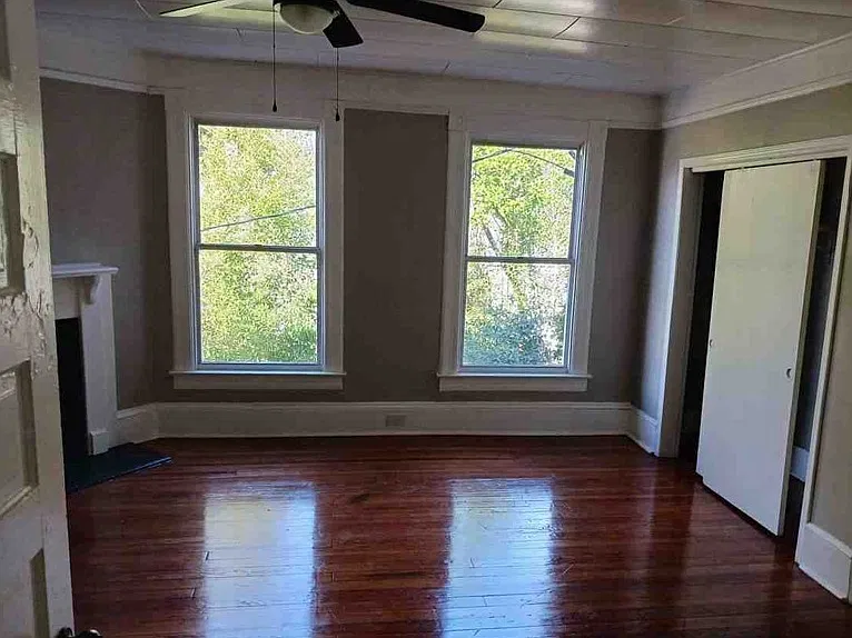 1 bed, 1010 sqft, $950 — Photo 4