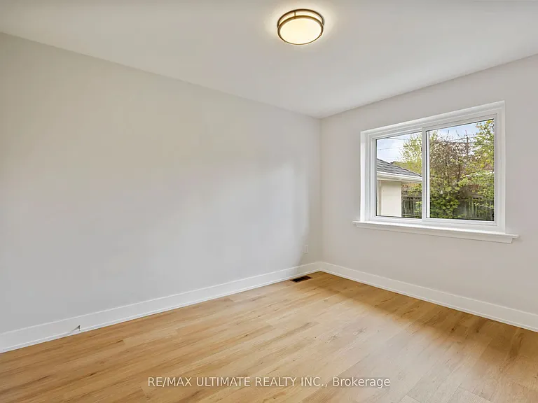 129 Culford Rd — Photo 15