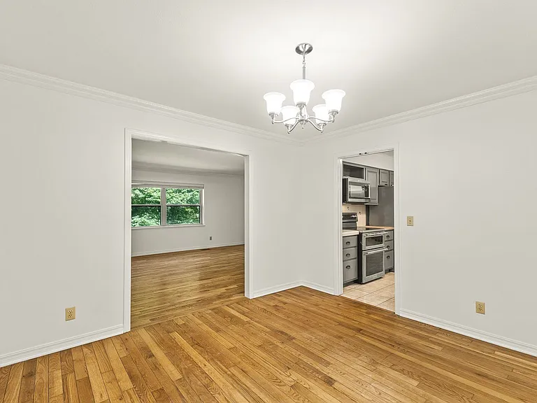 2825 E Inwood Ln — Photo 13