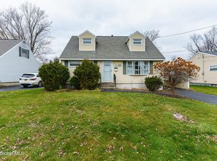 7 Manning Ave, Troy, NY 12180