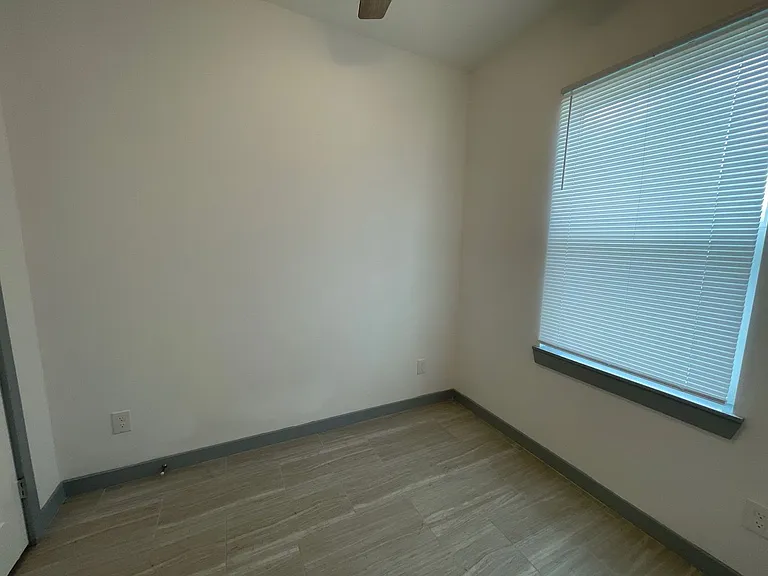 5226 Ridgevan Dr — Photo 11