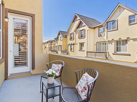 4th image of 2352 Millstream Ln