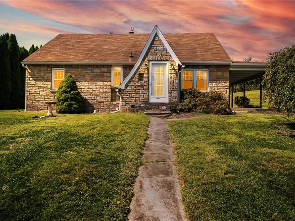 2529 Peachtree Rd S, Allentown, PA 18104