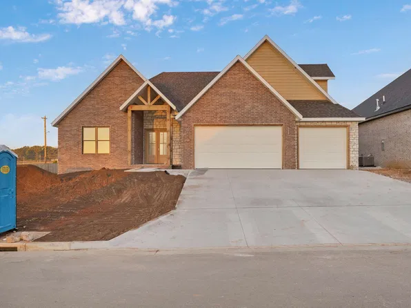 1795 S Pinecone Path, Springfield, MO 65809