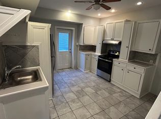 37 1/2 E 2nd St, Pottstown, PA