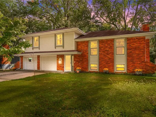 435 Kingsley Ave, Liberty, MO 64068