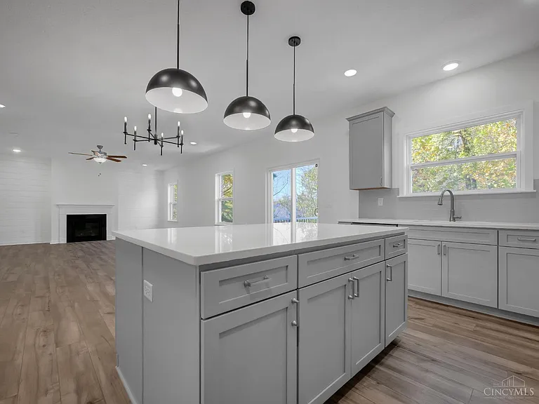 8705 Quietwood Ln — Photo 14
