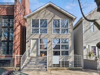 2325 N Greenview Ave, Chicago, IL, 60614