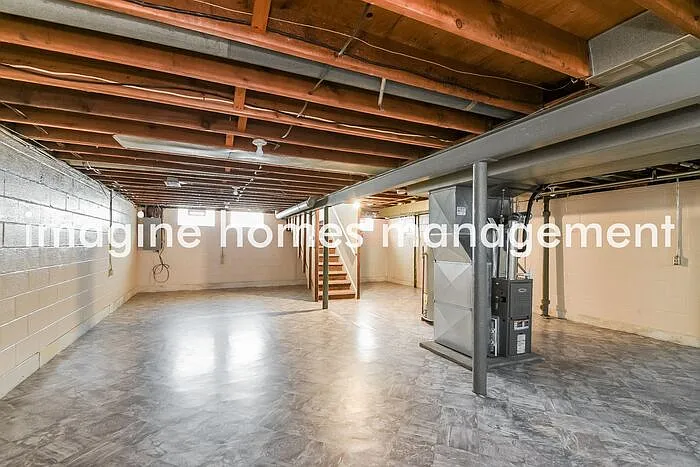 2392 Ashdale Dr — Photo 14
