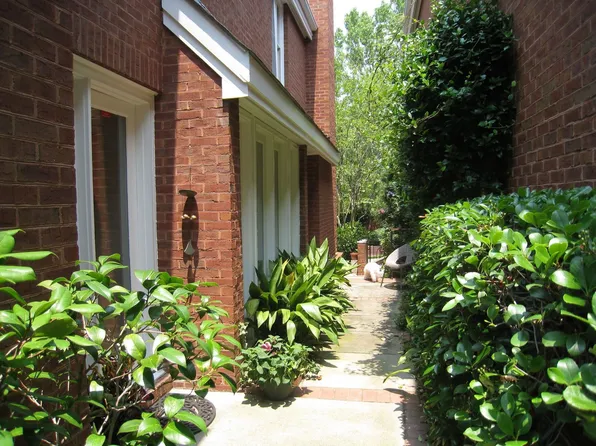 1762 Wheat St, Columbia, SC 29205