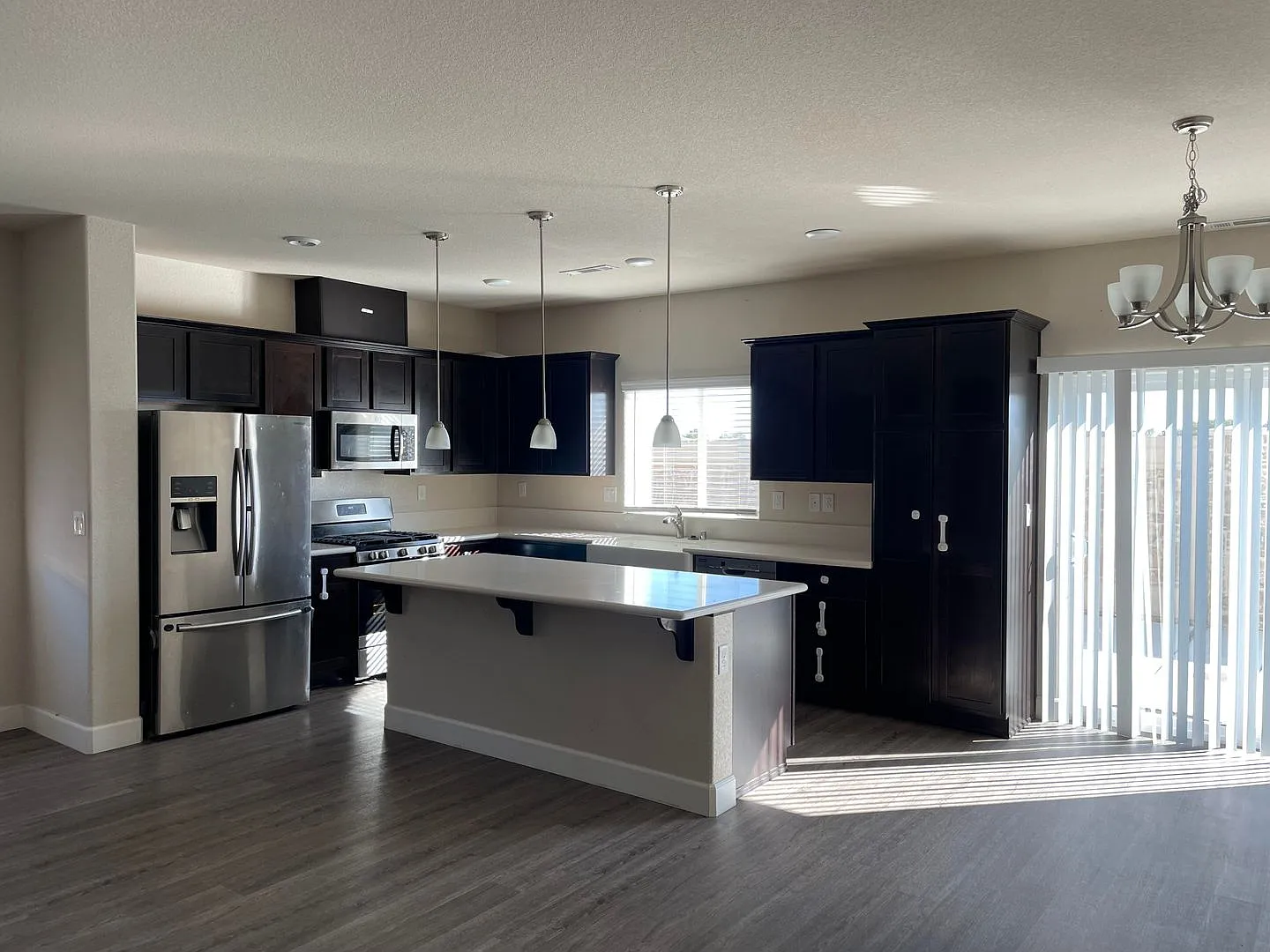 4 Bedroom, 2 Bath, Single Story — Photo 2