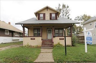 1st image of 20 Oneita St
