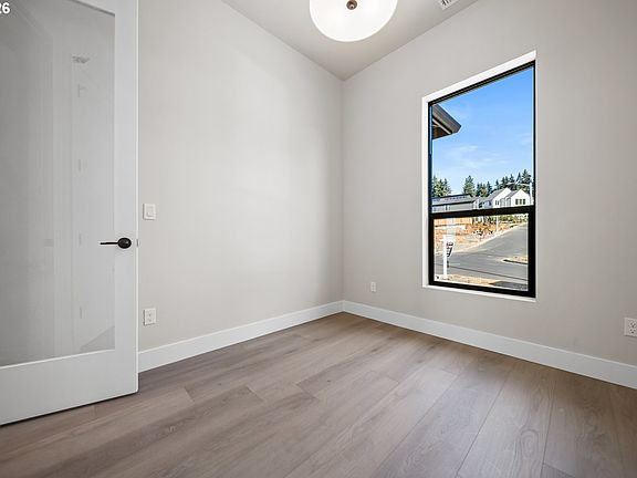 4th image of 15017 Pomidor Pl