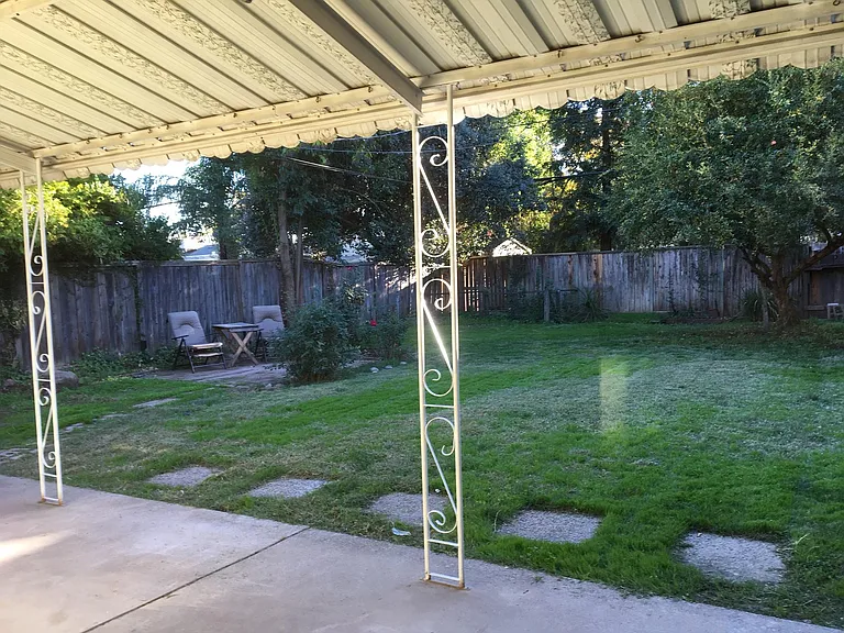 3940 La Verne Way — Photo 12