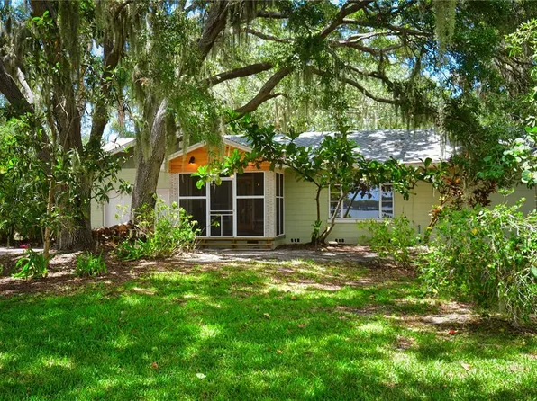 160 Bayshore Dr, Terra Ceia, FL 34250