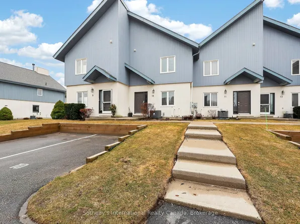 110 Kellies Way #10, The Blue Mountains, ON L9Y 0L6