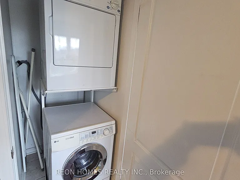 1 Chippenham Ln #COACH HOUSE — Photo 10