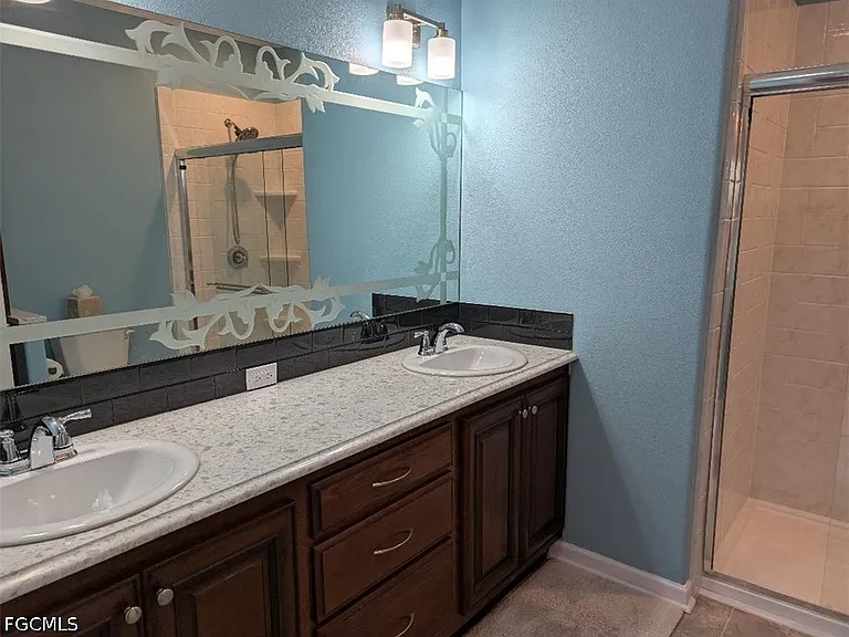 32 Greenwood Dr N — Photo 8