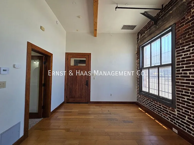 800 S Pacific Ave #207 — Photo 2