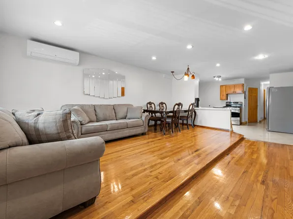 249 Newkirk Avenue image 4 of 37