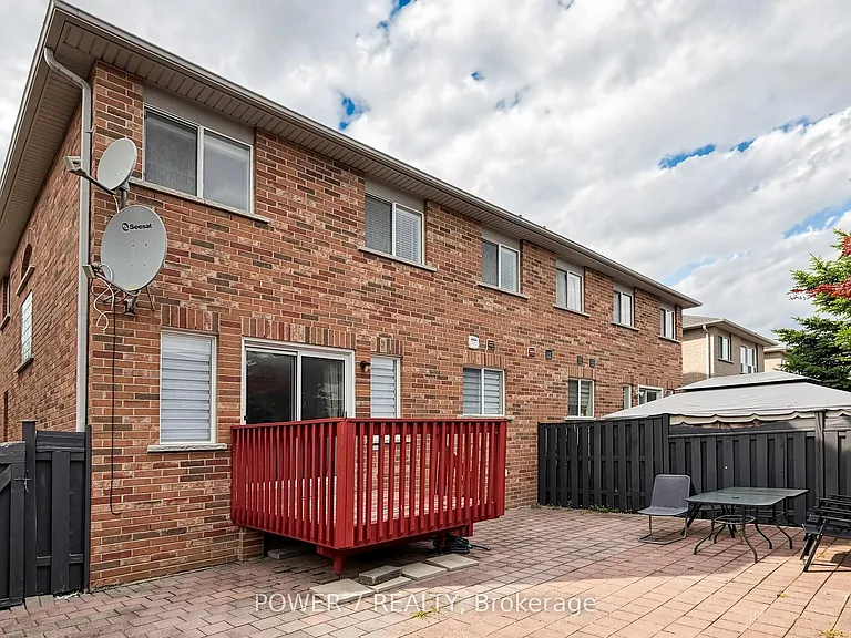 117 Saint Urbain Dr — Photo 45