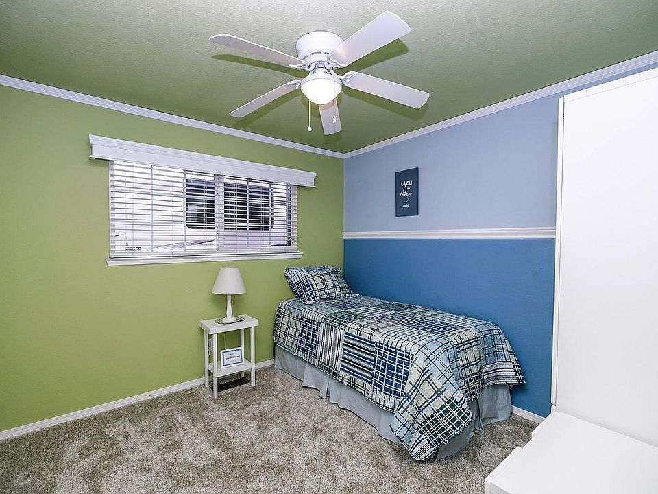 2nd image of 905 Edinburgh Dr