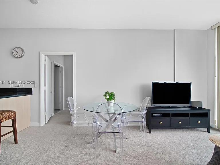 79 SW 12th St #2503 — Photo 4