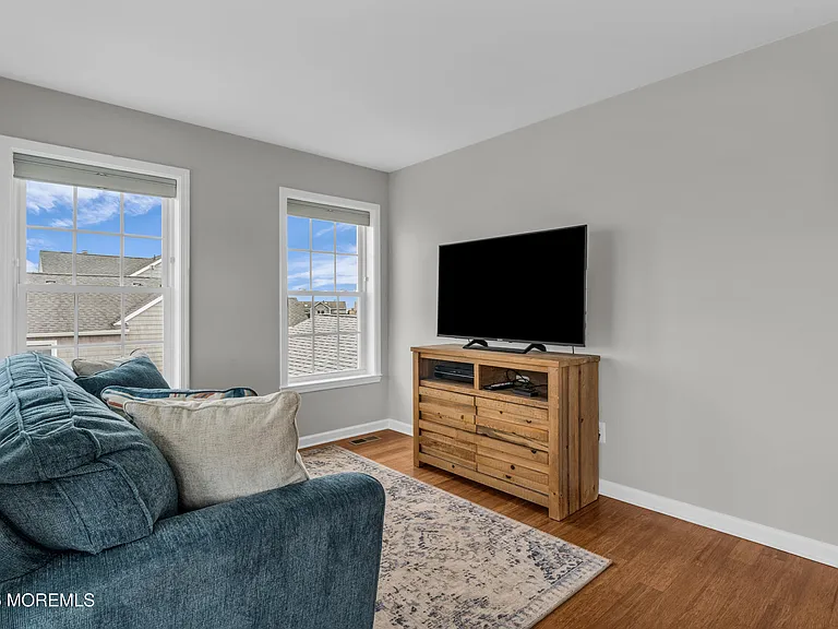 3306 Windsor Ave — Photo 30