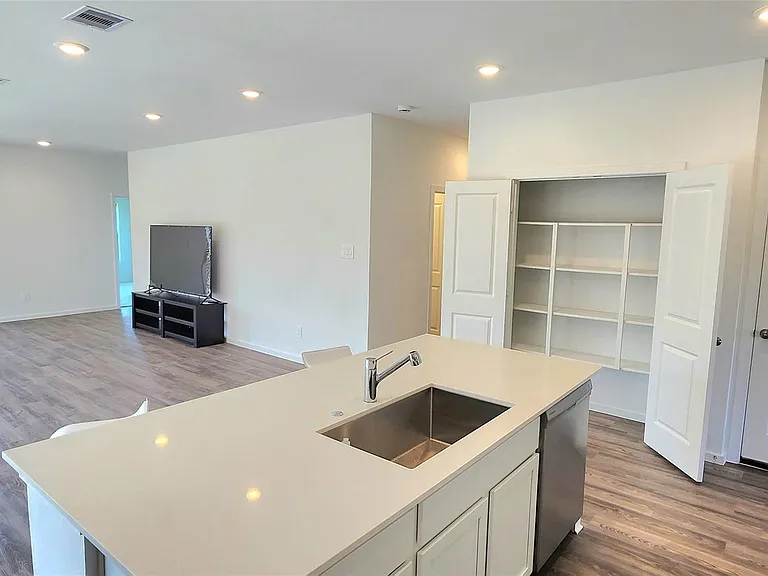 22566 Pagoda Dogwood Br — Photo 6