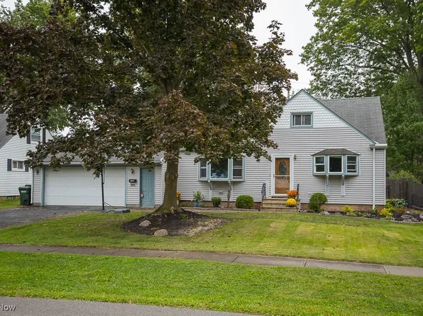 245 Berkshire Rd, Avon Lake, OH 44012