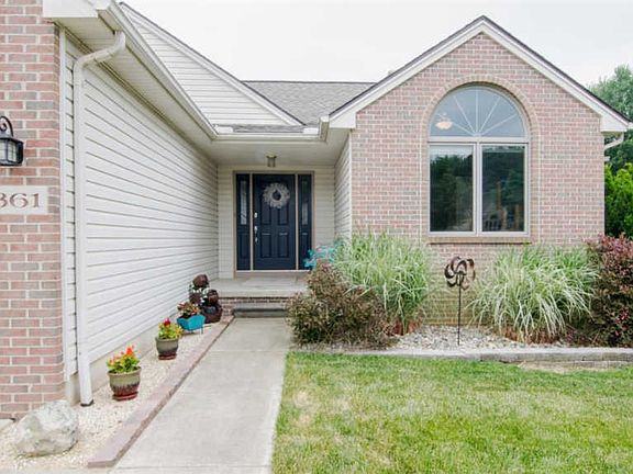 3rd image of 361 Dogwood Ct