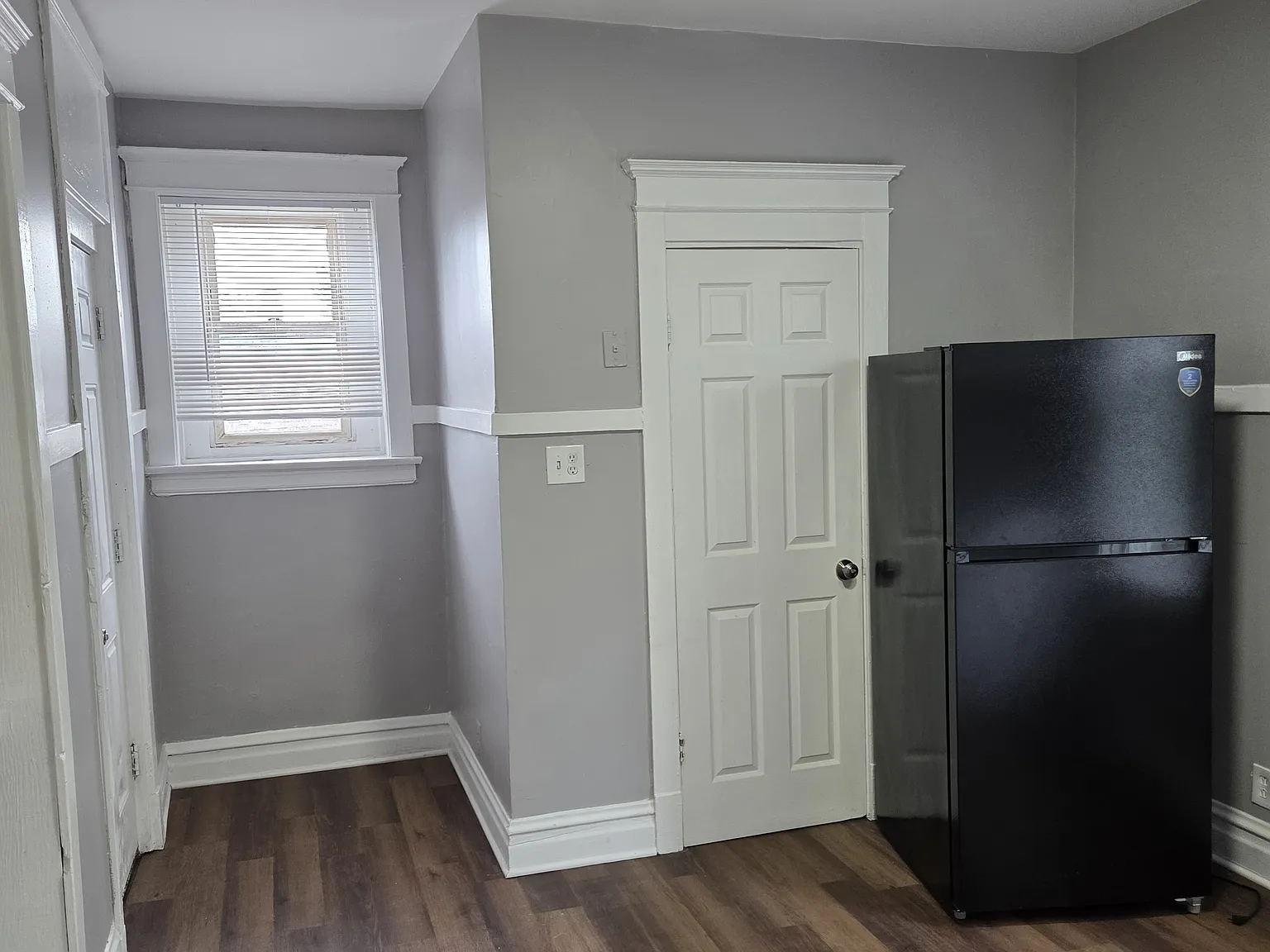 2 bed, 1000 sqft, $1,250 — Photo 3
