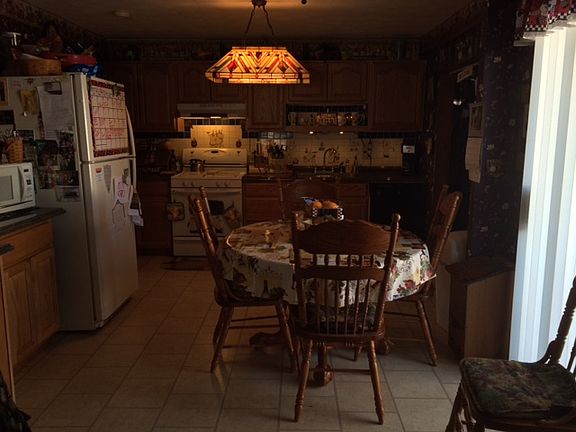 4th image of 203 Berkley Dr