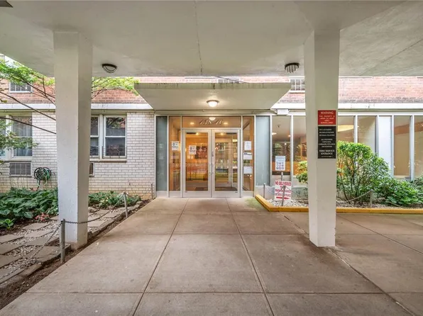 138-10 Franklin Avenue image 17 of 20